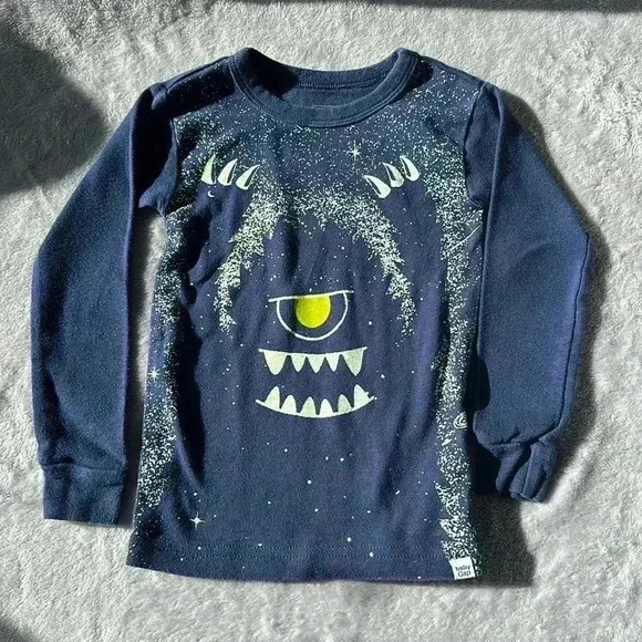 GAP - long sleeve glow  in the dark slim fit T-shirt. Size 3 - Picture 1 of 4
